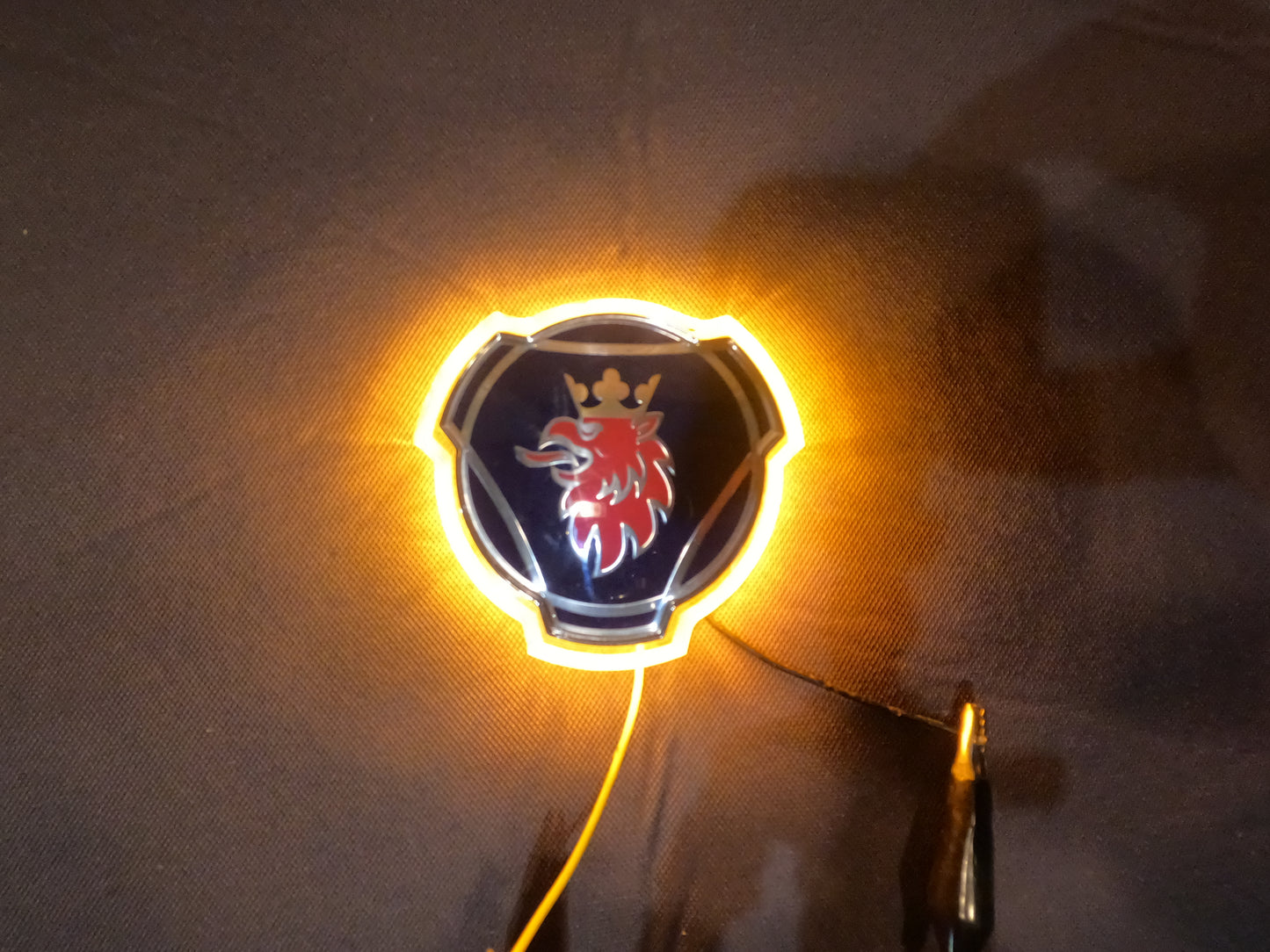 insignia iluminada Scania parrila logo original