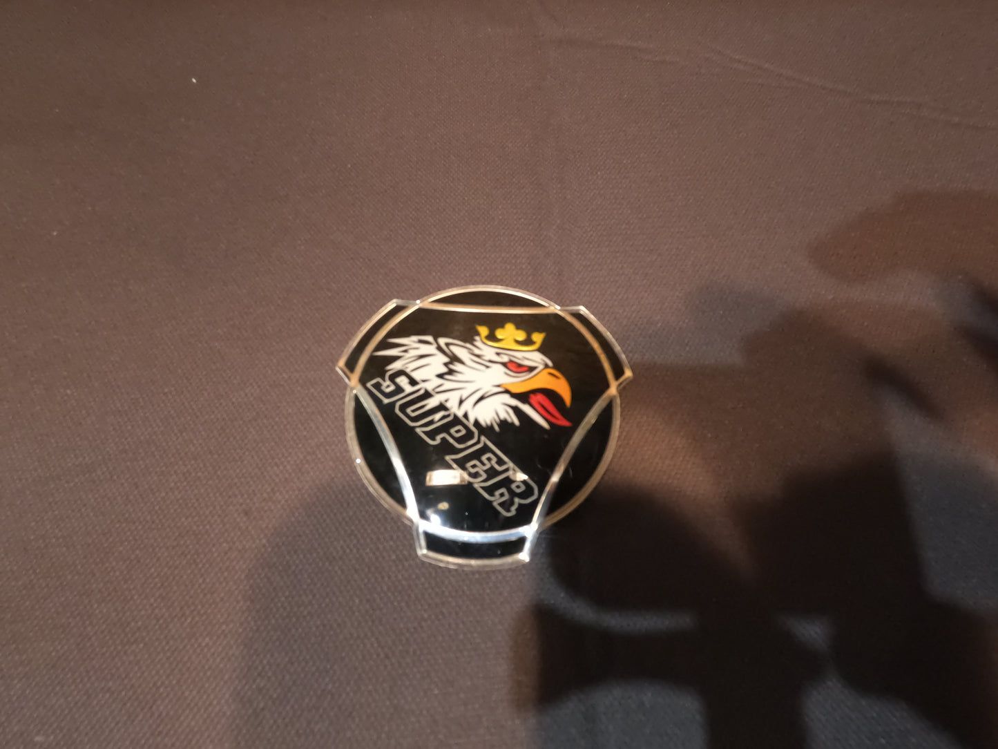 Chapa Insignia aguila Scania Super